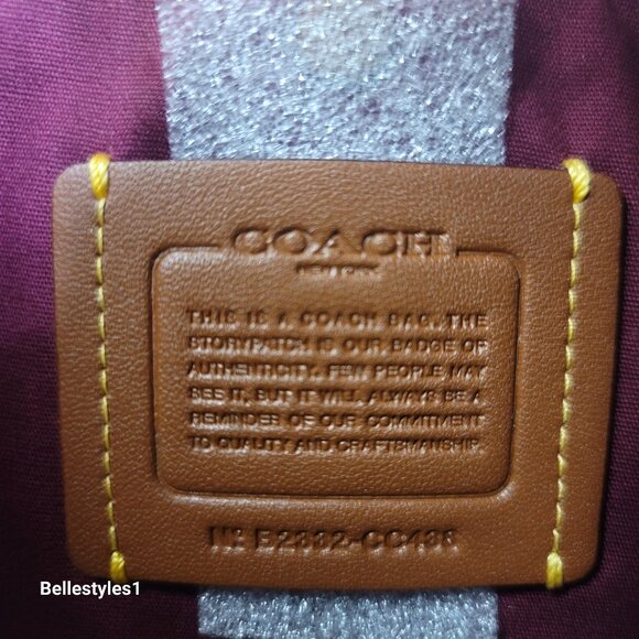 COACH Cary Signature Canvas And Calf Leather with Convertible Straps Crossbody🎈 - Picture 15 of 16